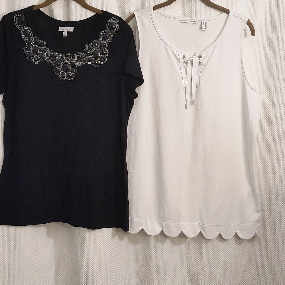 ❤️Bundle 2 Tops Women's